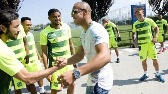 为球队锁定 为球队锁定